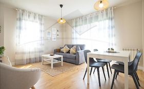 Jovial Estación Apartamento